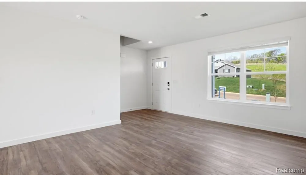 31 Oak Street Grand Blanc Charter Township, MI 48439