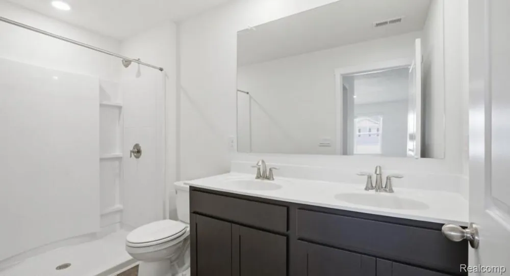 31 Oak Street Grand Blanc Charter Township, MI 48439