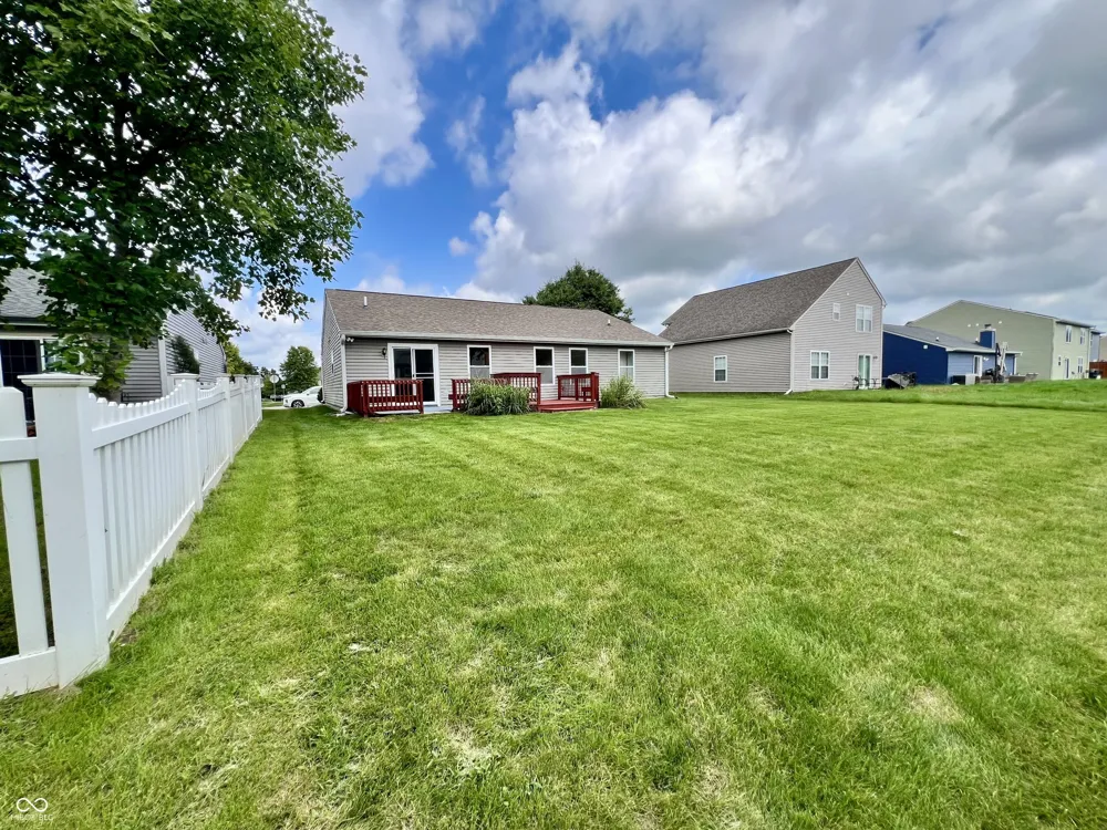 6815 W Odessa Way McCordsville, IN 46055