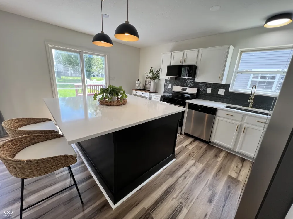 6815 W Odessa Way McCordsville, IN 46055