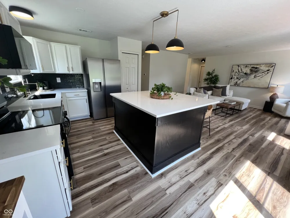 6815 W Odessa Way McCordsville, IN 46055