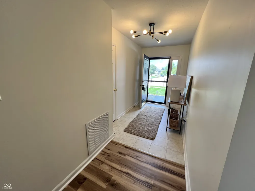 6815 W Odessa Way McCordsville, IN 46055