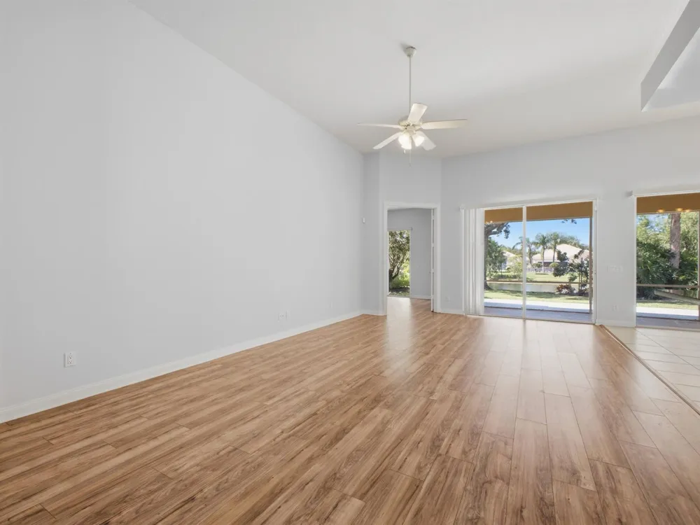 8033 KALIKO LANE Wellington, FL 33414