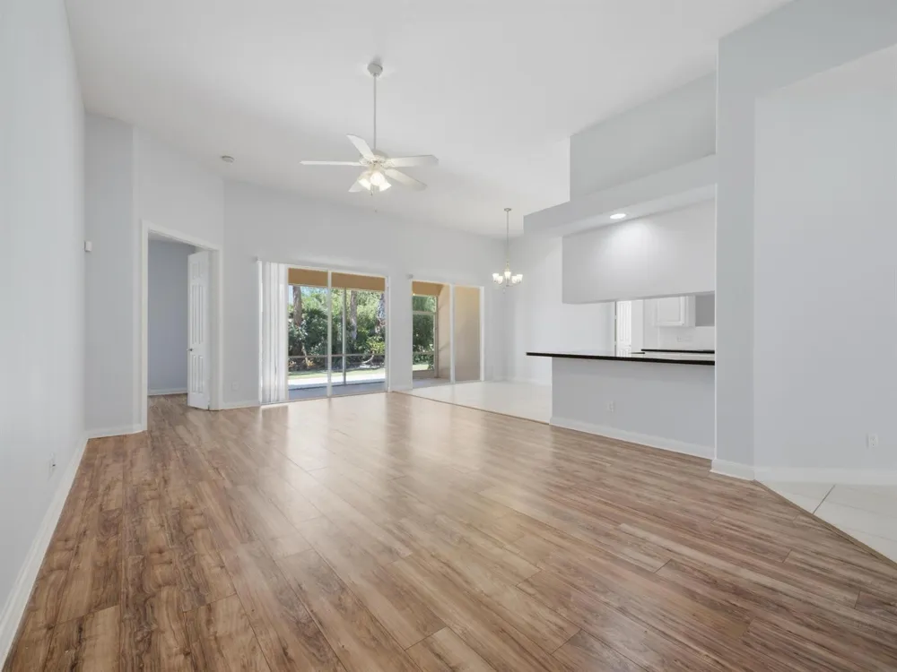 8033 KALIKO LANE Wellington, FL 33414