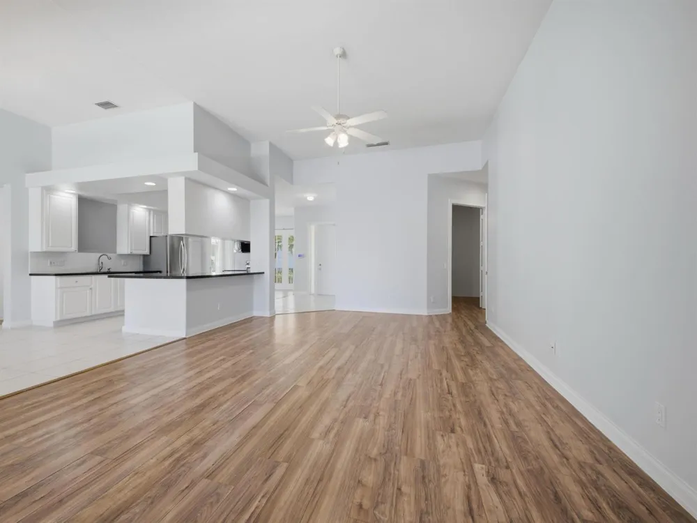 8033 KALIKO LANE Wellington, FL 33414
