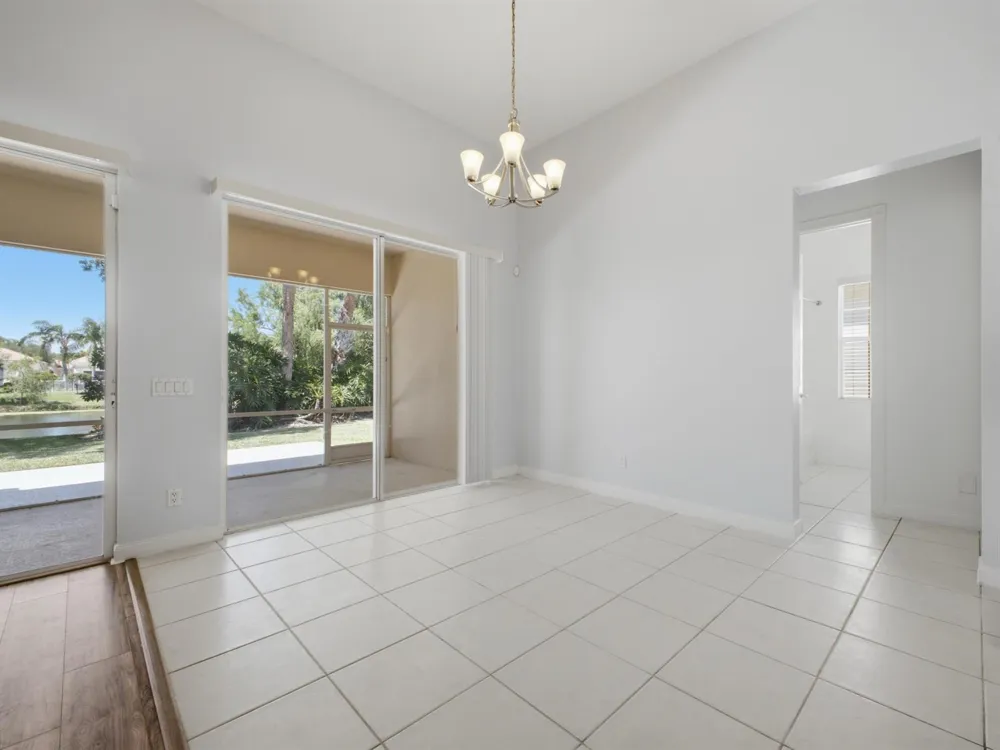 8033 KALIKO LANE Wellington, FL 33414