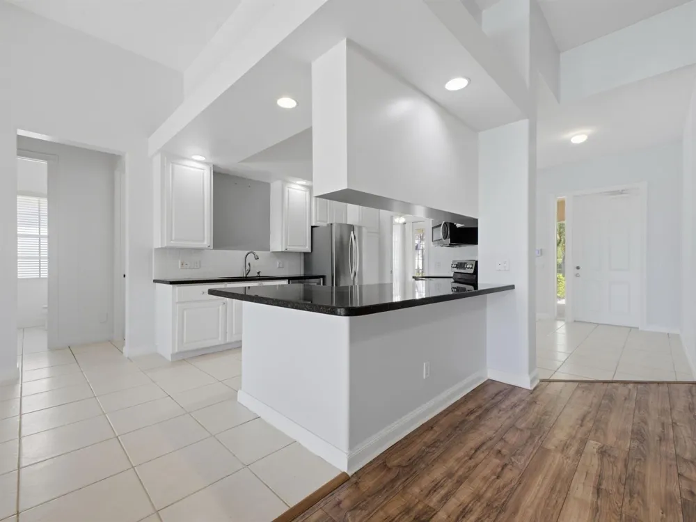 8033 KALIKO LANE Wellington, FL 33414