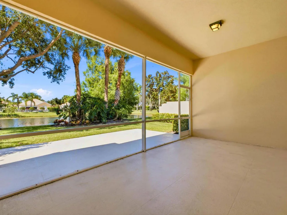 8033 KALIKO LANE Wellington, FL 33414