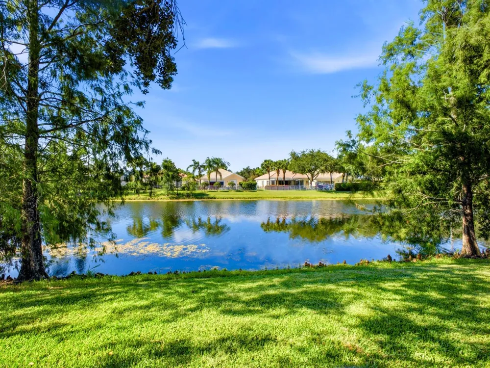8033 KALIKO LANE Wellington, FL 33414