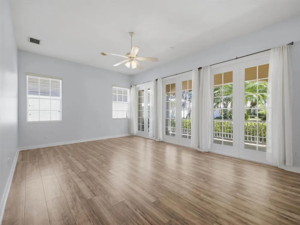 8033 KALIKO LANE Wellington, FL 33414