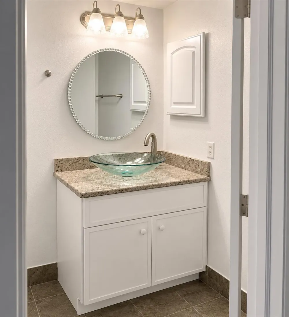 450 Commodore Drive #106 Plantation, FL 33325