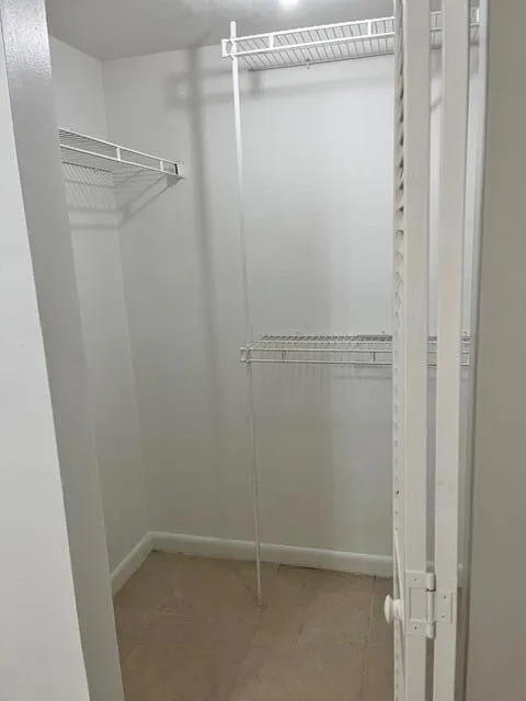 450 Commodore Drive #106 Plantation, FL 33325