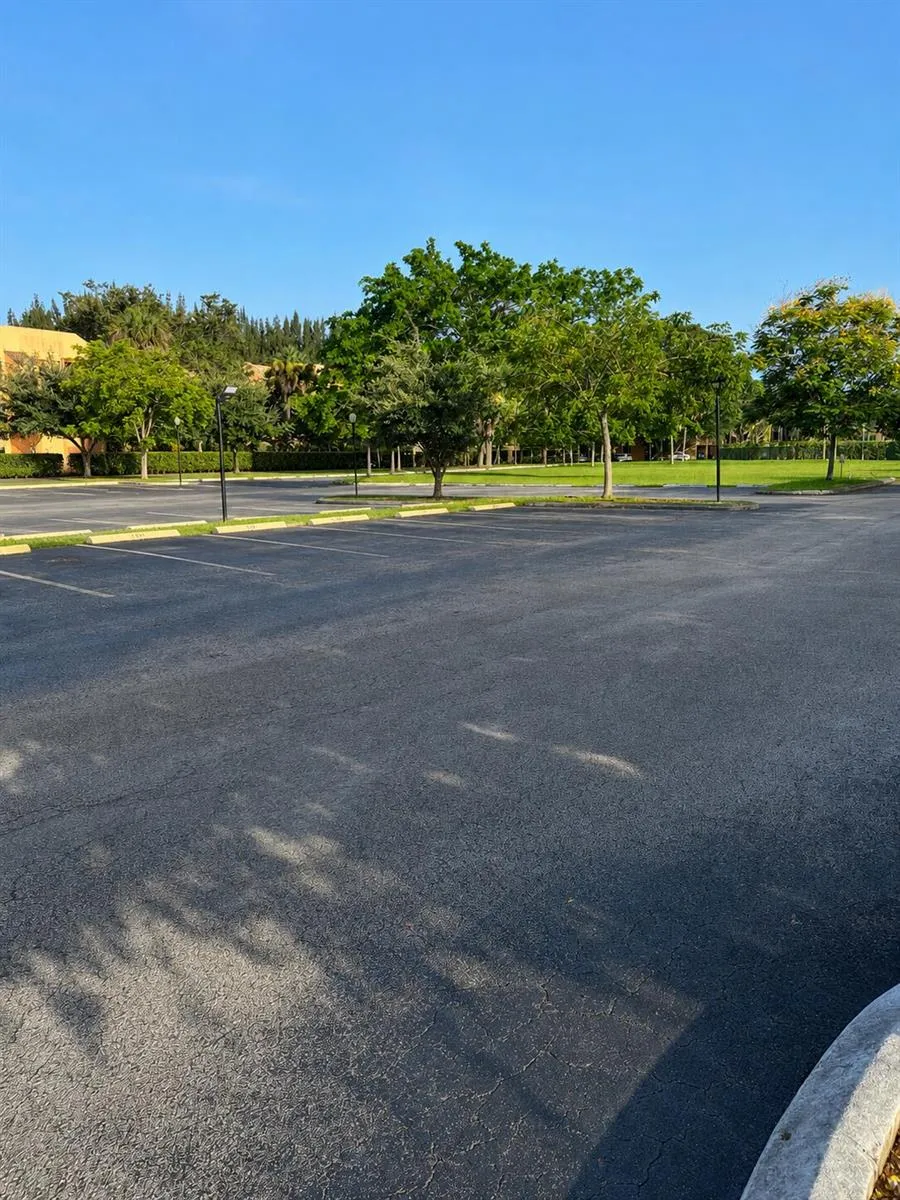 450 Commodore Drive #106 Plantation, FL 33325