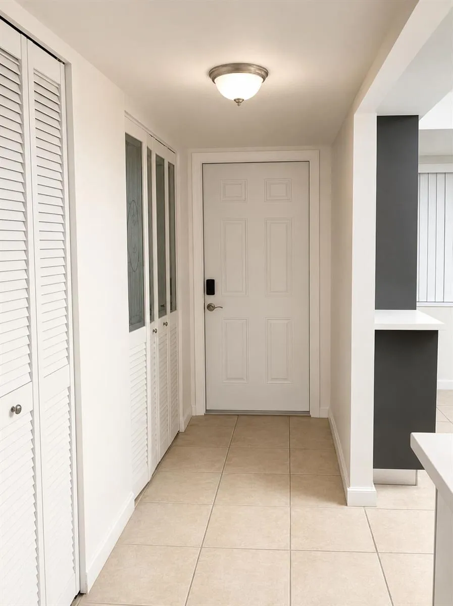 450 Commodore Drive #106 Plantation, FL 33325