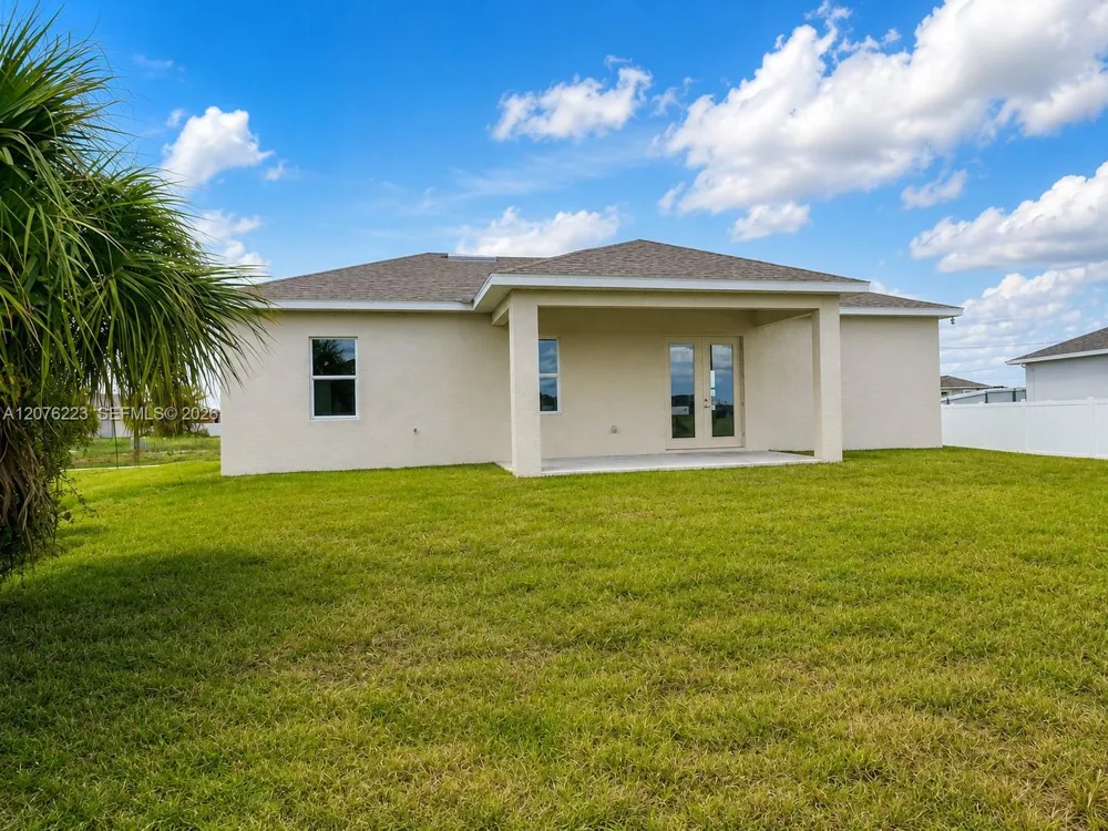 1109 KRAFT ST La Belle, FL 33935