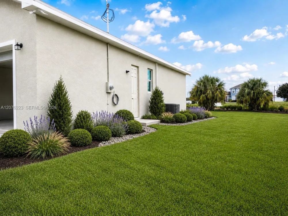 1109 KRAFT ST La Belle, FL 33935