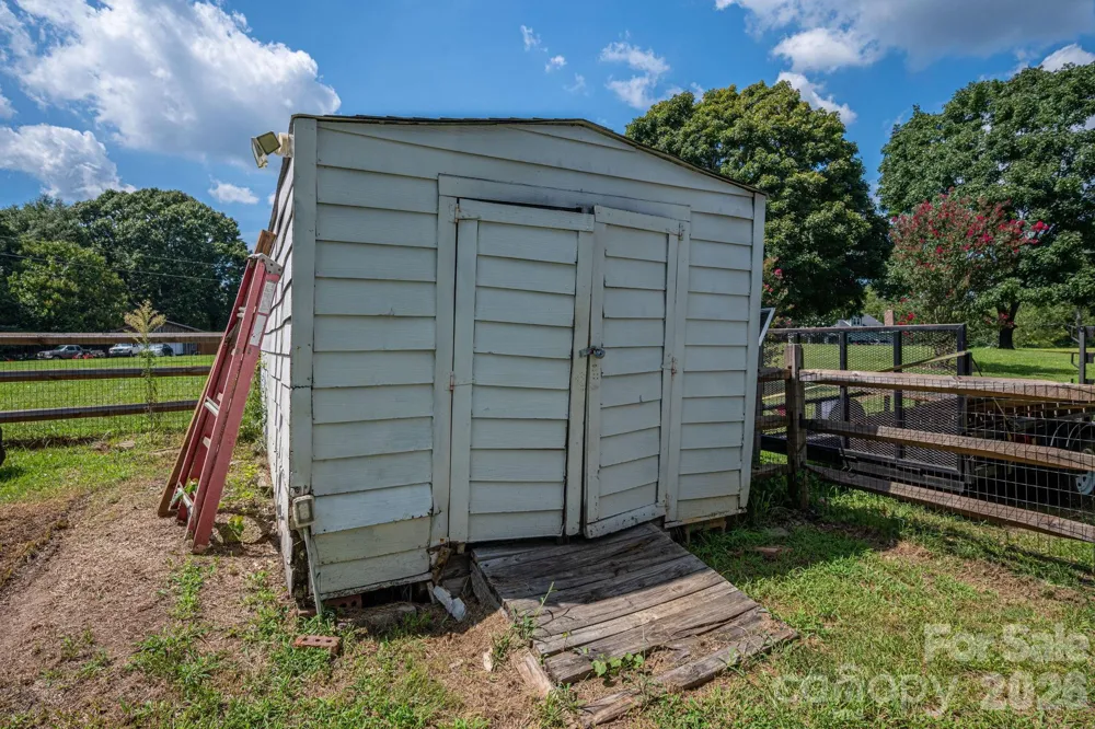 1718 Woolie Road Lincolnton, NC 28092