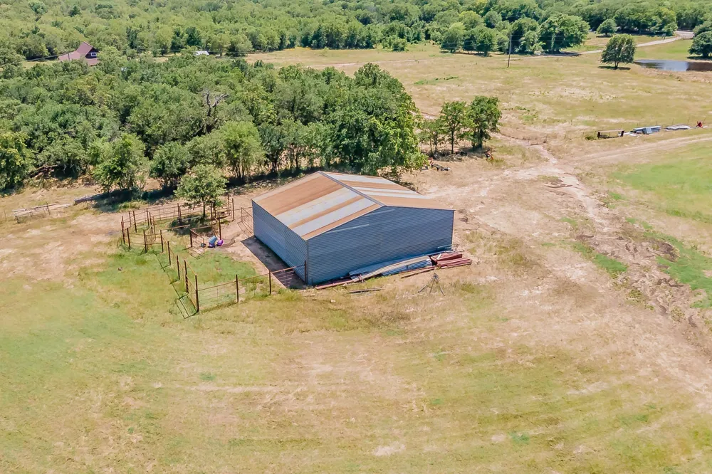 1179 County Road 1990 Chico, TX 76431