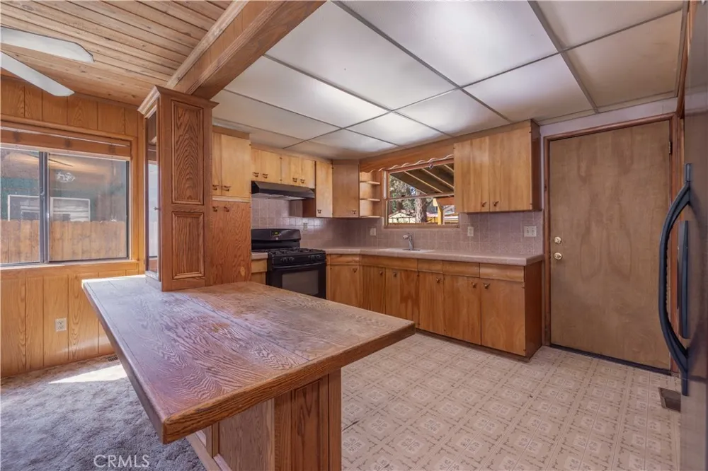 1029 Sierra Big Bear City, CA 92314