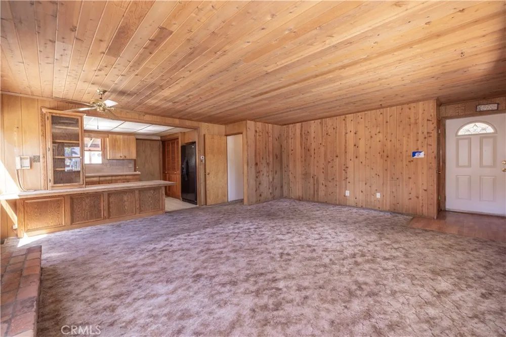 1029 Sierra Big Bear City, CA 92314