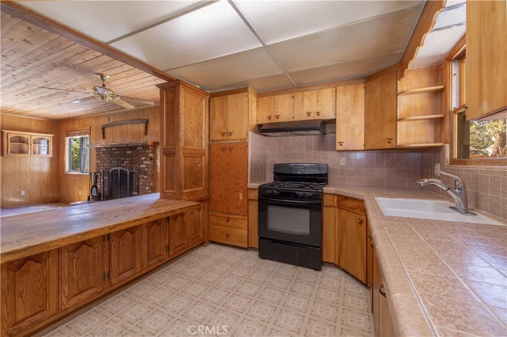 1029 Sierra Big Bear City, CA 92314