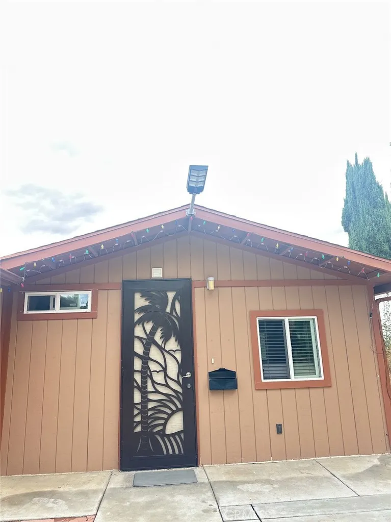 4956 Corral Banning, CA 92220