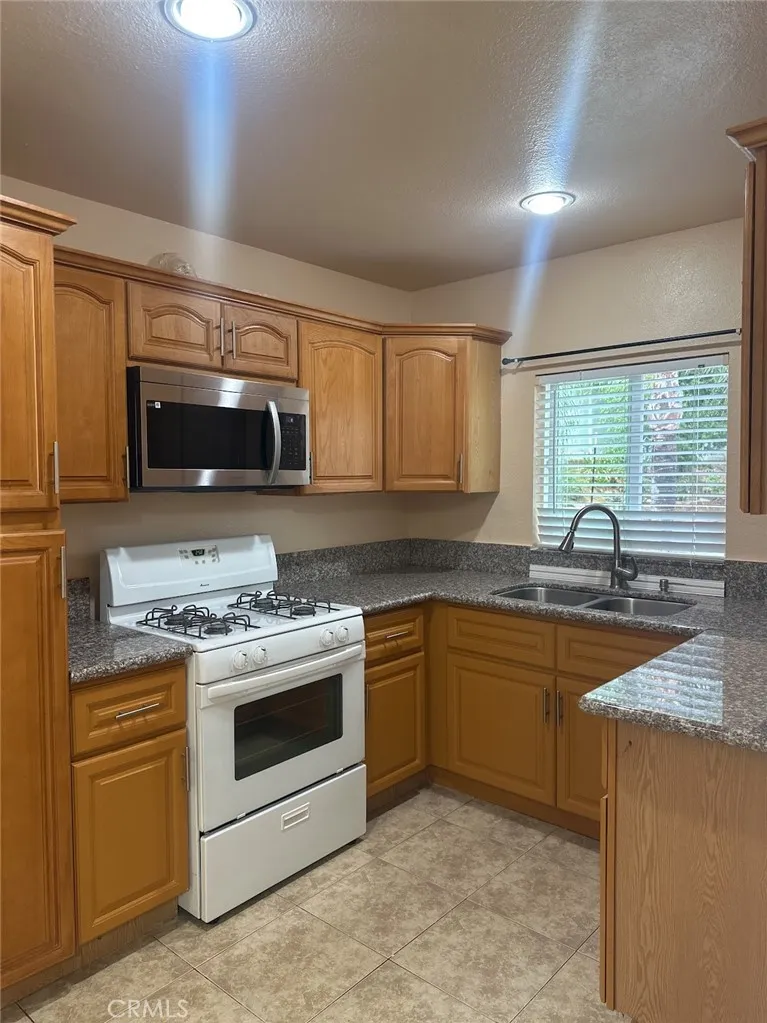 4956 Corral Banning, CA 92220