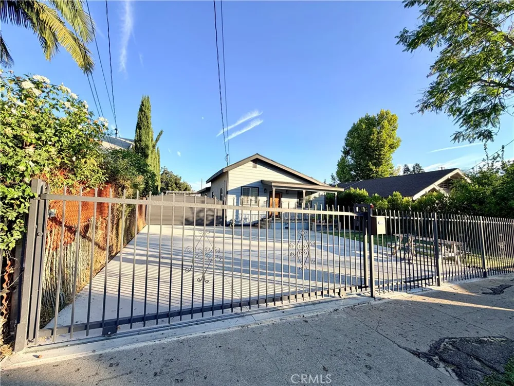 5622 Aldama Street Highland Park, CA 90042