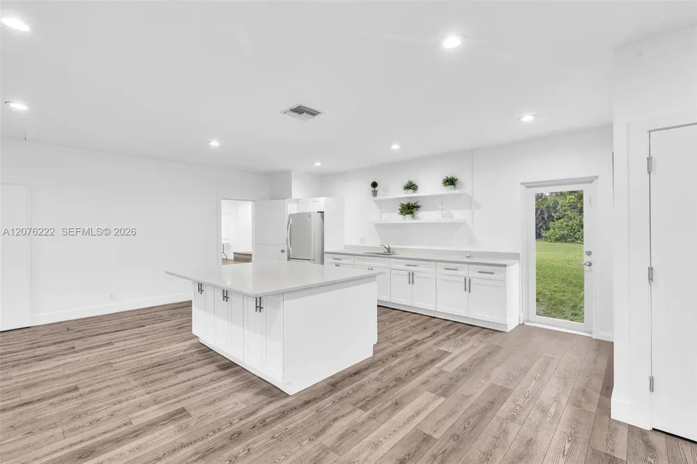 101 El Dorado Pkwy Plantation, FL 33317