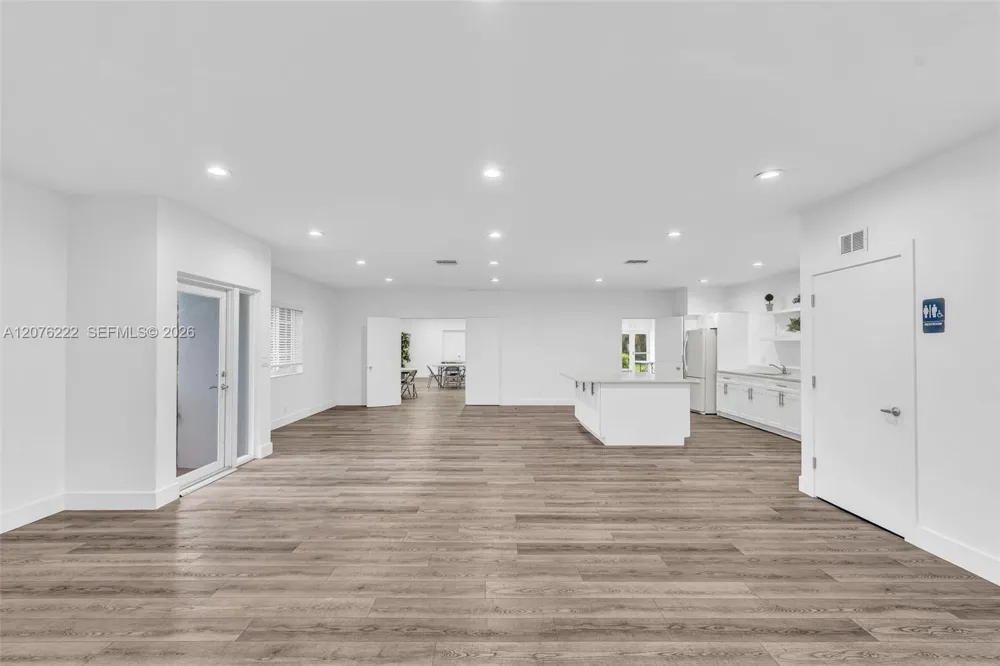 101 El Dorado Pkwy Plantation, FL 33317