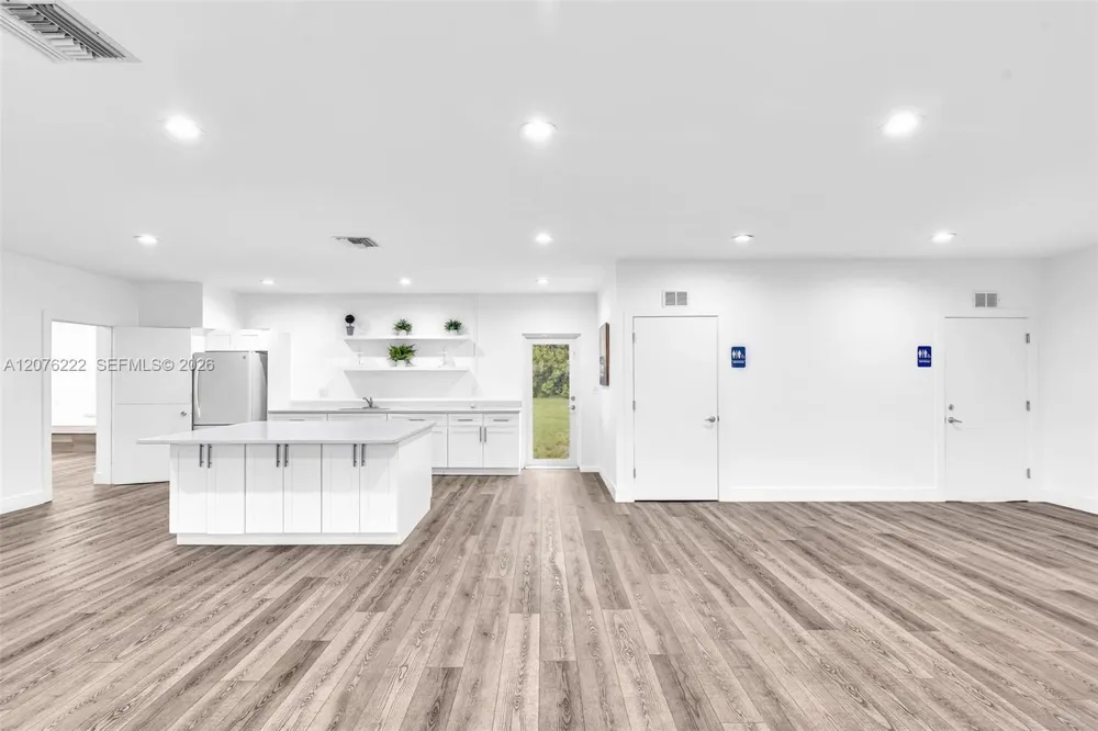 101 El Dorado Pkwy Plantation, FL 33317