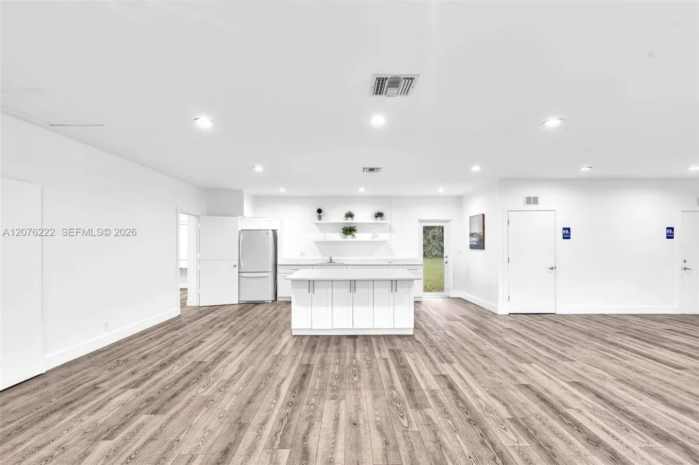 101 El Dorado Pkwy Plantation, FL 33317