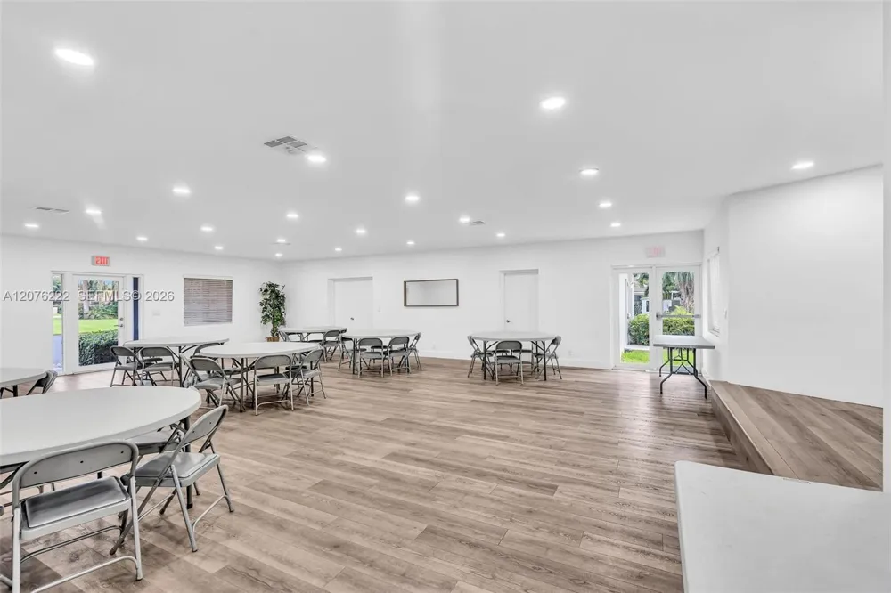 101 El Dorado Pkwy Plantation, FL 33317