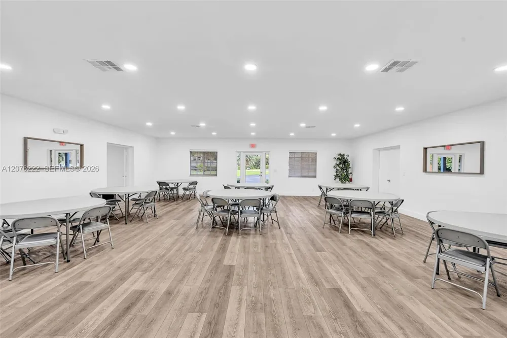 101 El Dorado Pkwy Plantation, FL 33317