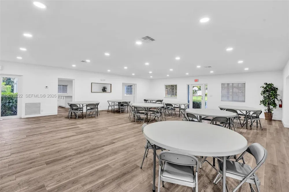 101 El Dorado Pkwy Plantation, FL 33317