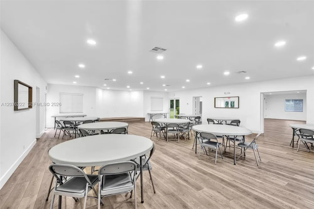 101 El Dorado Pkwy Plantation, FL 33317