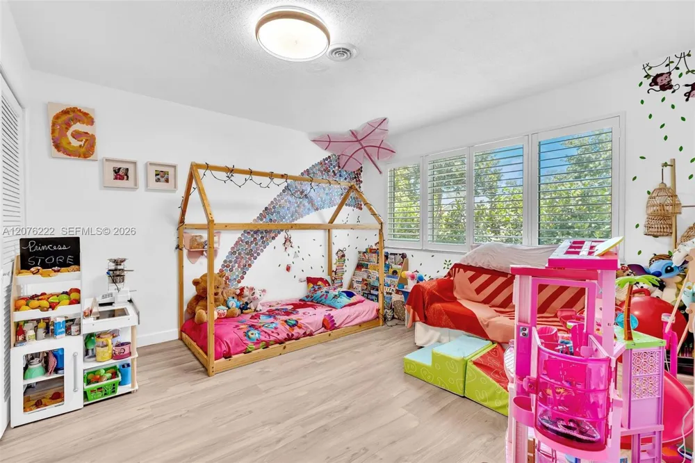 101 El Dorado Pkwy Plantation, FL 33317