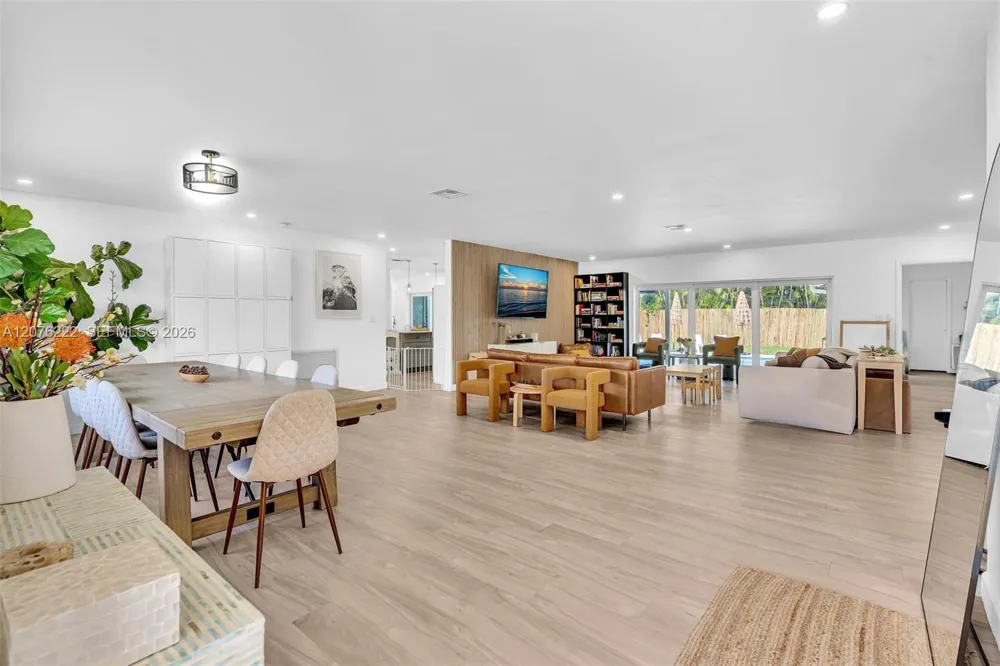 101 El Dorado Pkwy Plantation, FL 33317