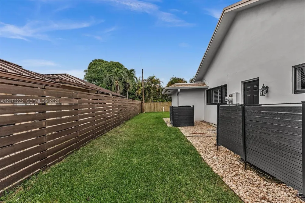 101 El Dorado Pkwy Plantation, FL 33317
