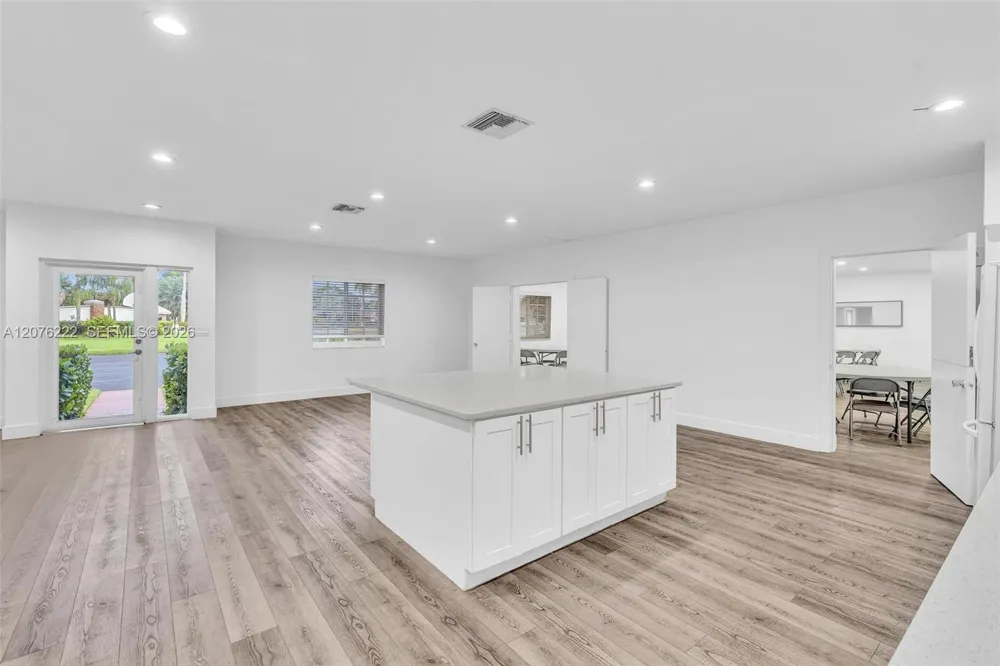 101 El Dorado Pkwy Plantation, FL 33317