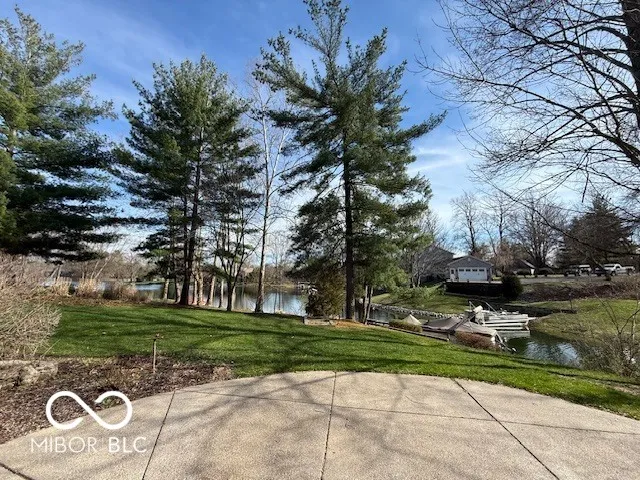 3799 Foxcliff Drive E Martinsville, IN 46151