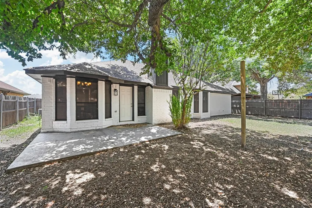2530 Seven Hills Drive Grand Prairie, TX 75052