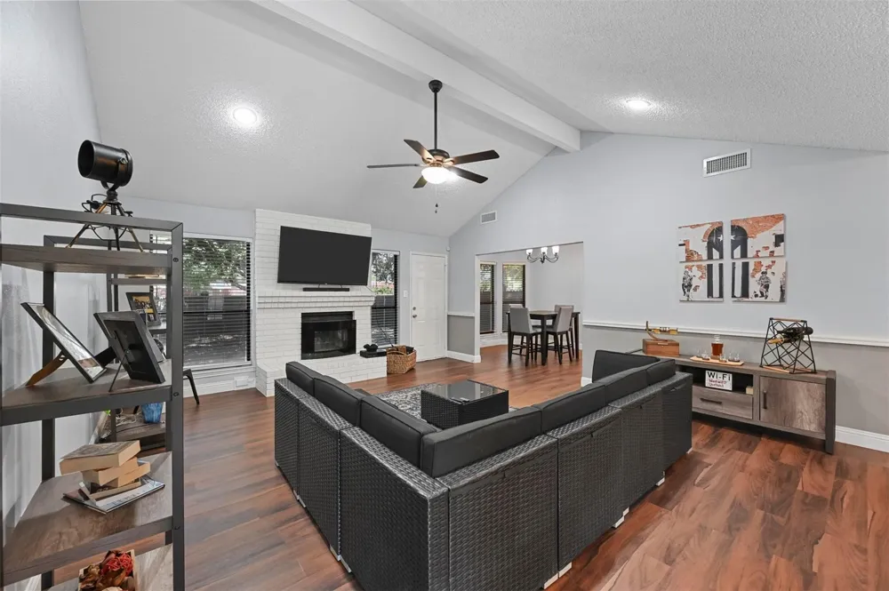 2530 Seven Hills Drive Grand Prairie, TX 75052