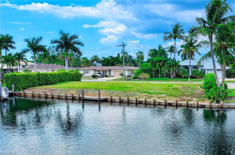 1511 Jamaica Court Marco Island, FL 34145