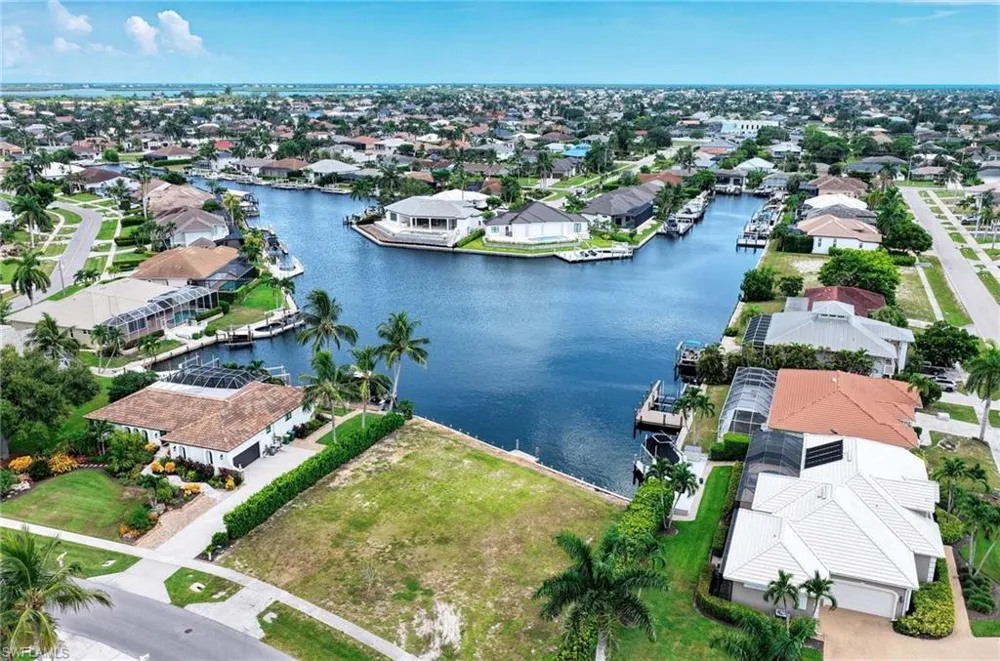 1511 Jamaica Court Marco Island, FL 34145