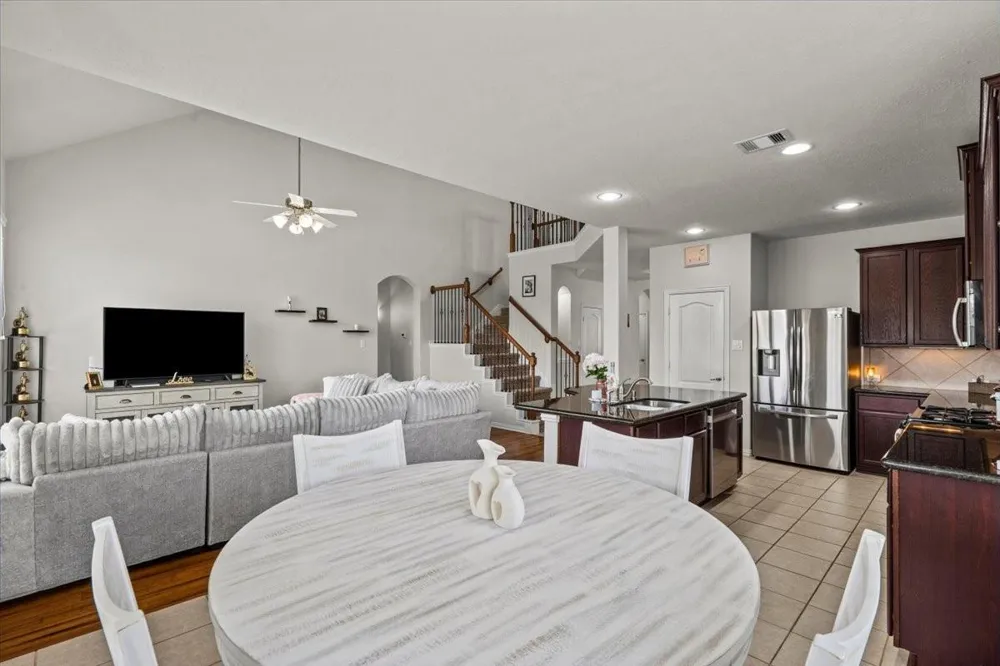 2871 Ginger Cove Lane Dickinson, TX 77539