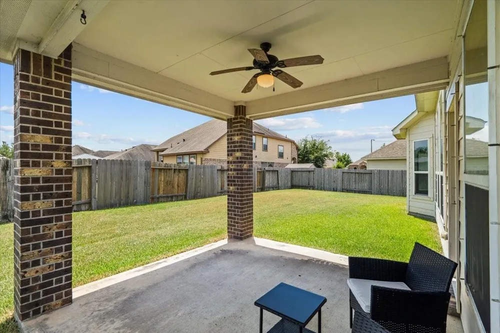 2871 Ginger Cove Lane Dickinson, TX 77539