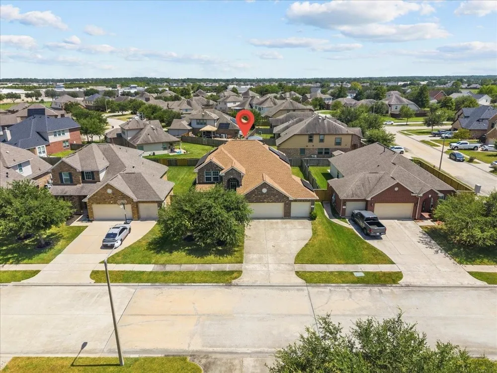 2871 Ginger Cove Lane Dickinson, TX 77539