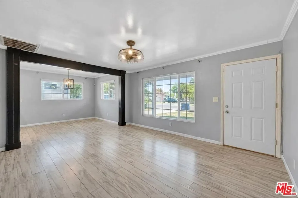 807 Shalimar Drive Bakersfield, CA 93306