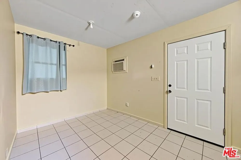 807 Shalimar Drive Bakersfield, CA 93306